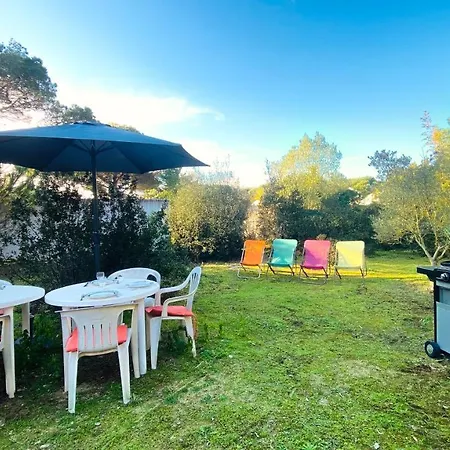 Villa Contemporaine à Proximité De La Et Du Centre Village